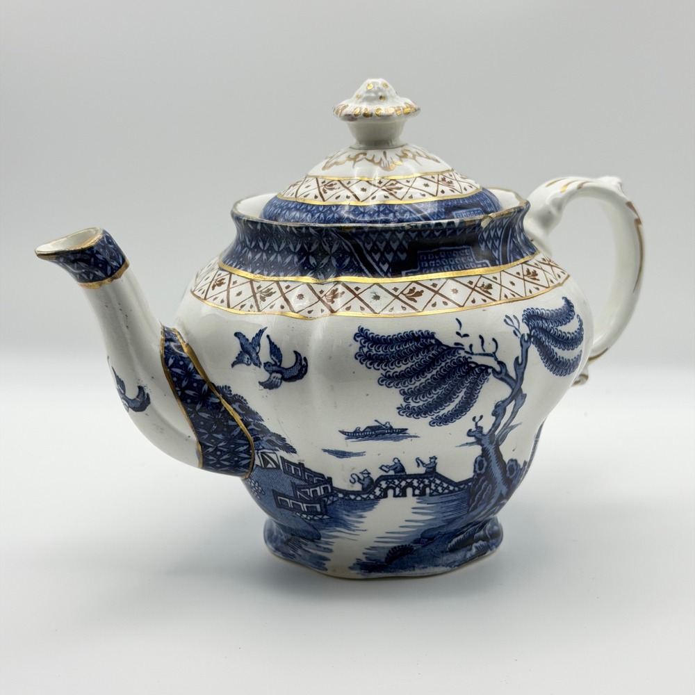 Vintage Booths Real Old Willow A8025 Teapot Blue White Gold Gilt England 6.5"